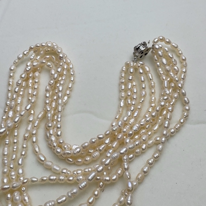 淡水珍珠颈饰未镶嵌