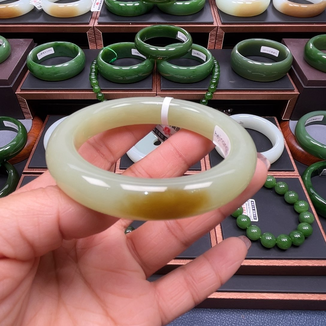 和田玉未镶嵌手镯5758