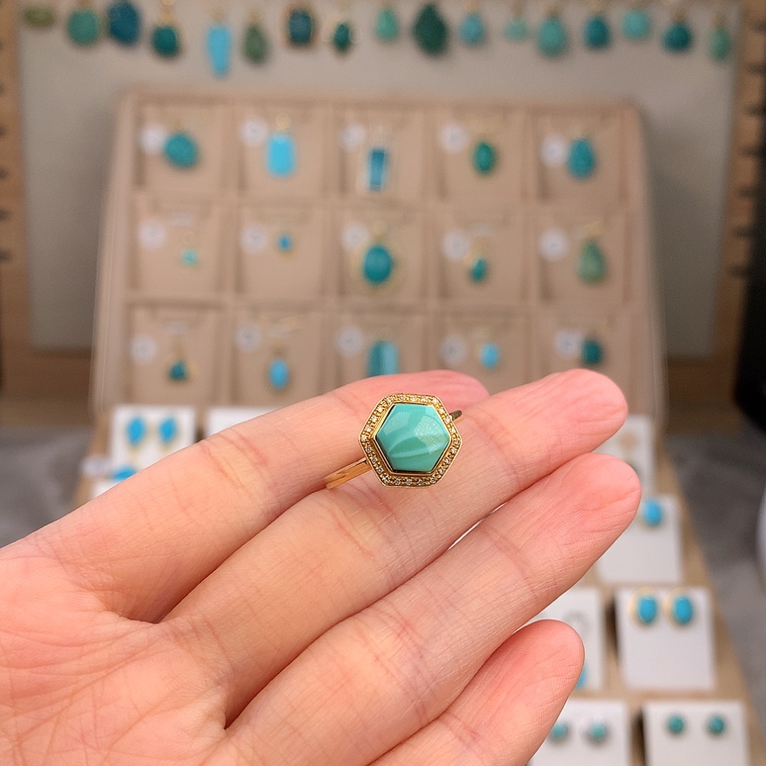 绿松石18K金镶嵌戒指
