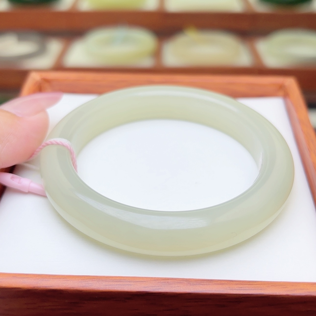 【闪购商品】和田玉手镯未镶嵌