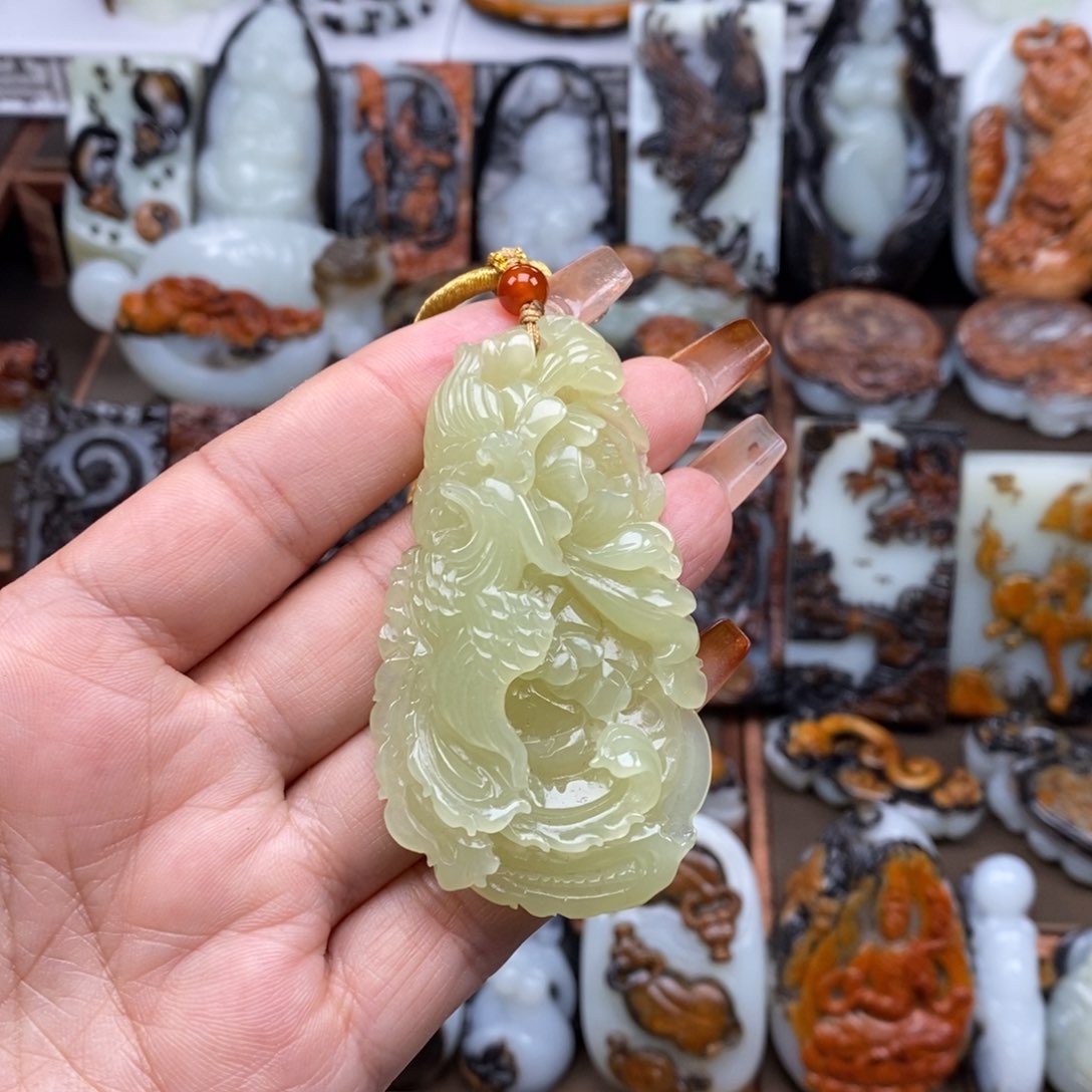 颈饰未镶嵌和田玉