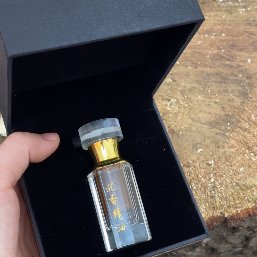 沉香精油沉香奇楠沉香