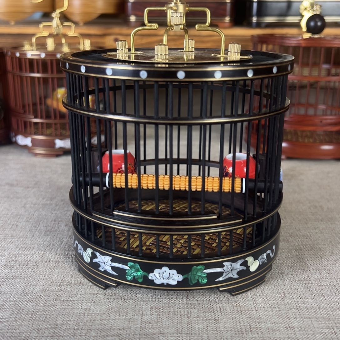 犇***乌木，直径12厘米镶花工艺圆笼一个