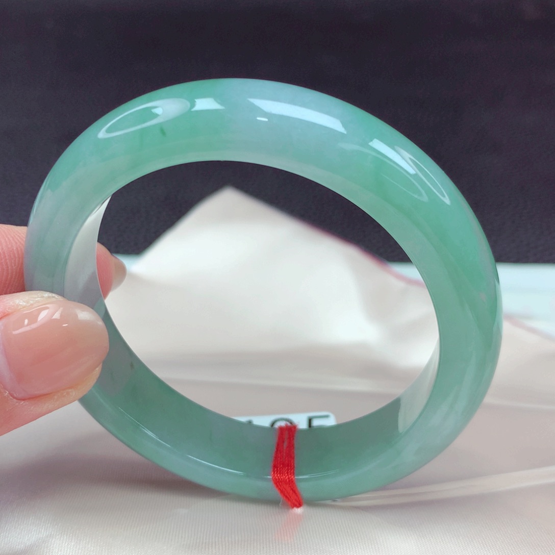 翡翠手镯未镶嵌手镯88