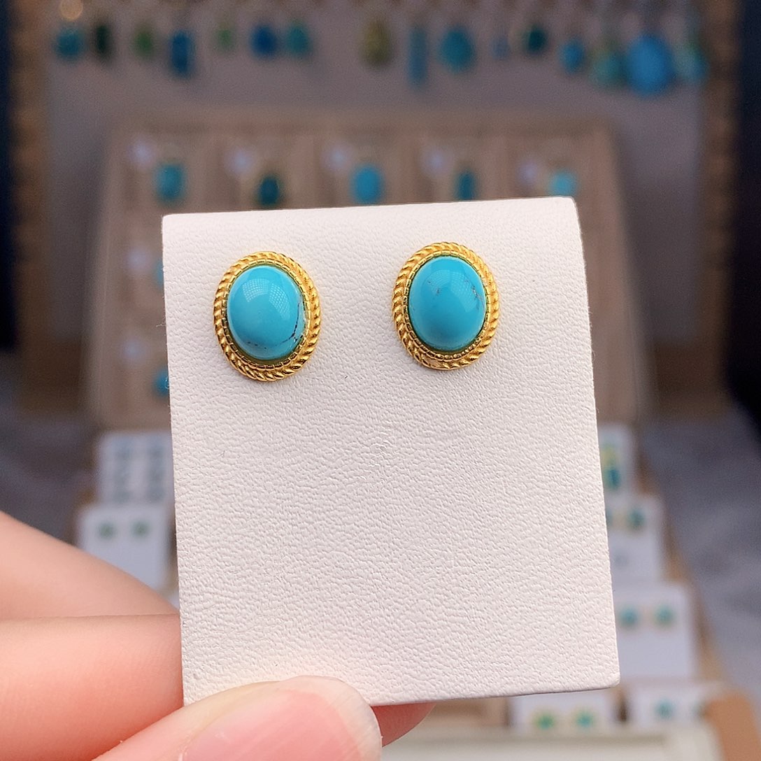 绿松石未镶嵌颈饰