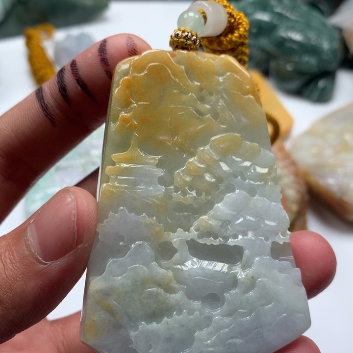 翡翠未镶嵌颈饰保真天然a货翡翠