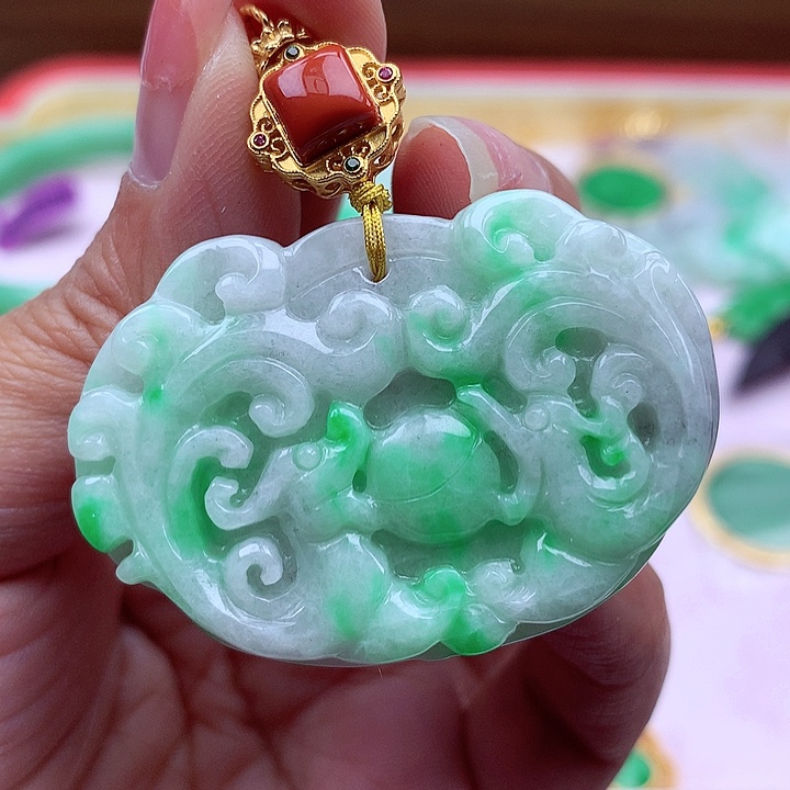 翡翠颈饰银S925镶嵌翡翠