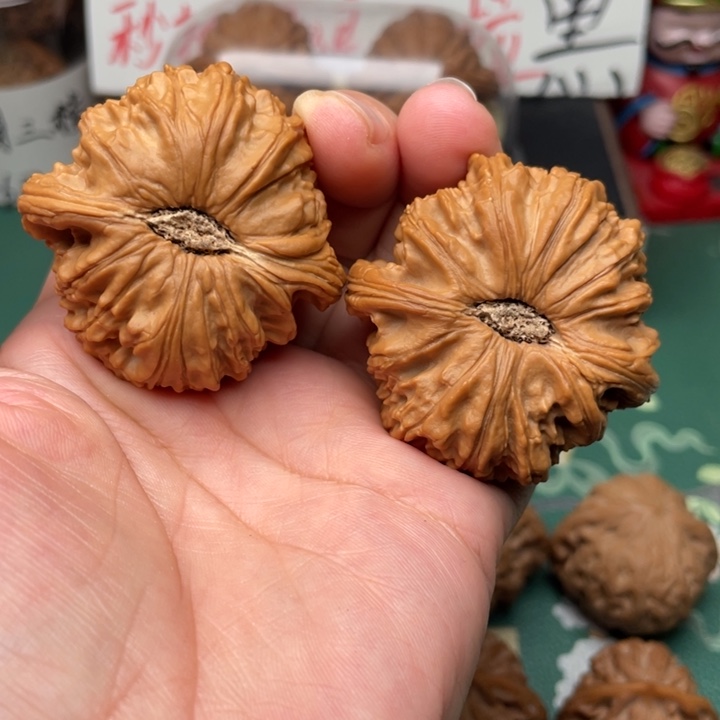 【闪购商品】文玩核桃吊坠自***魂46白狮子
