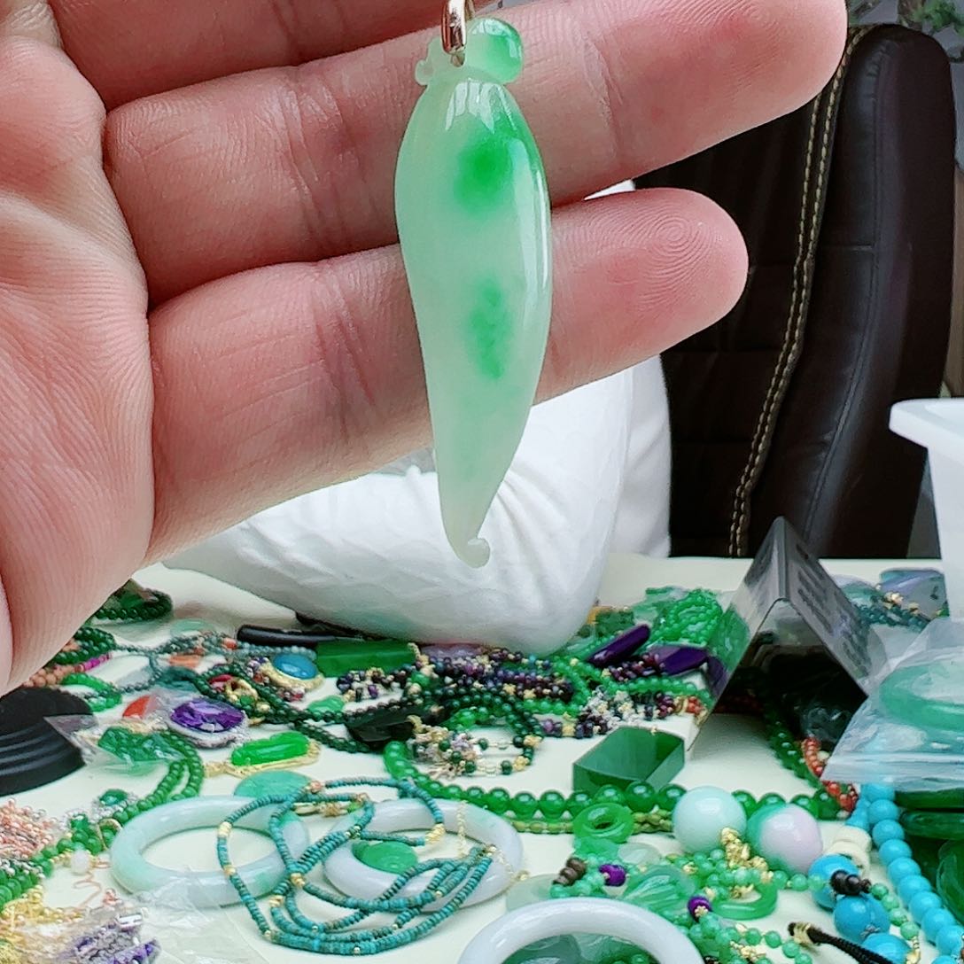 翡翠吊坠(赠链)银S925镶嵌