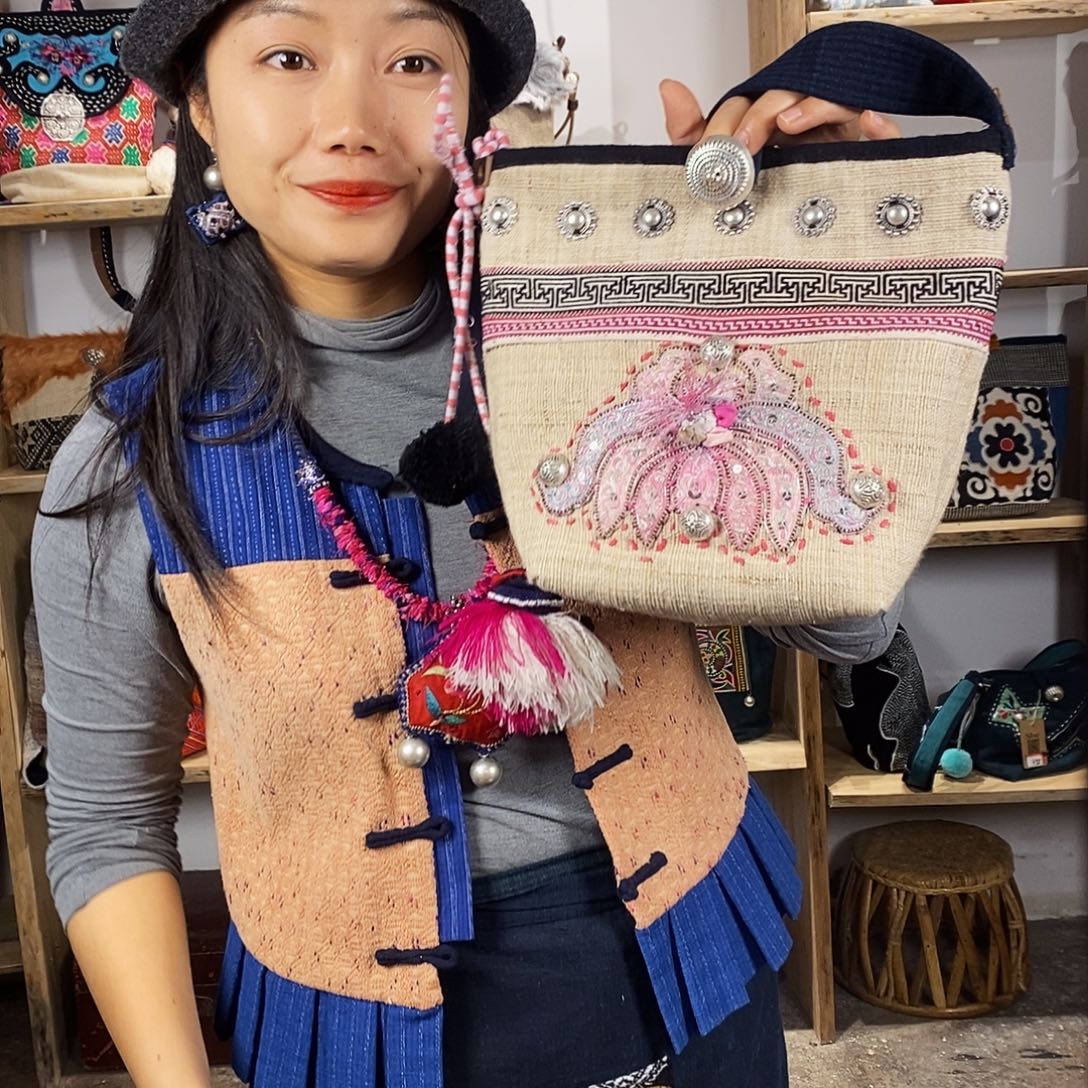 织绣手工制作工艺包包