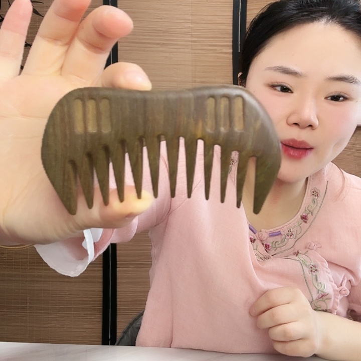 绿檀木小月梳子微瑕疵