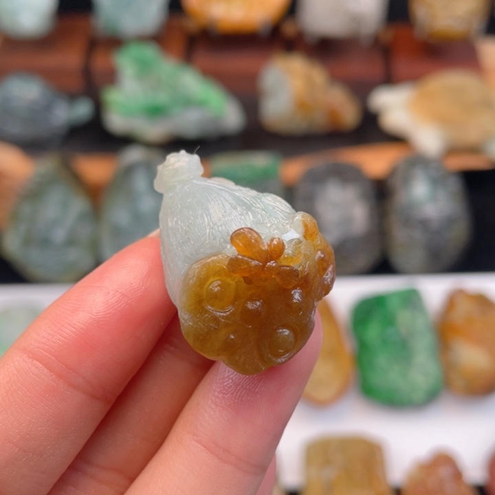 定制翡翠未镶嵌翡翠