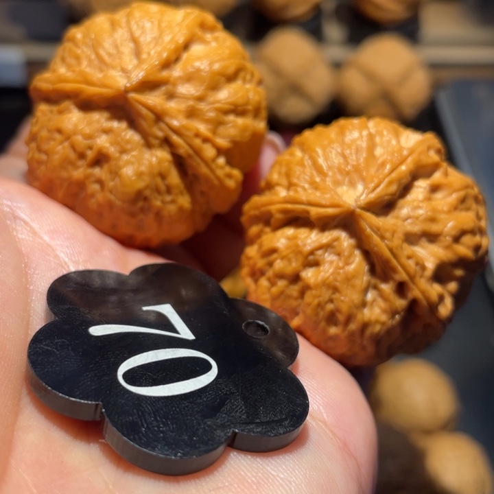 自***在龙爪三棱核桃尺寸42