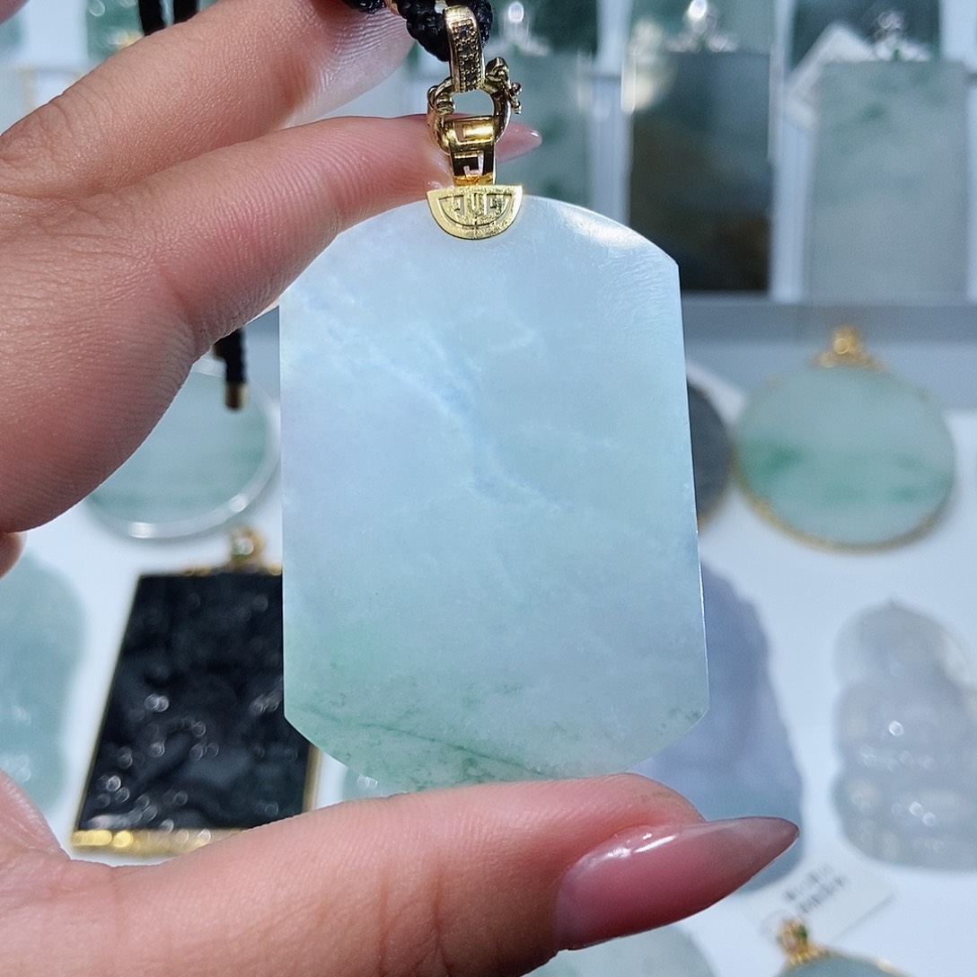 翡翠吊坠(不含链)18K金镶嵌
