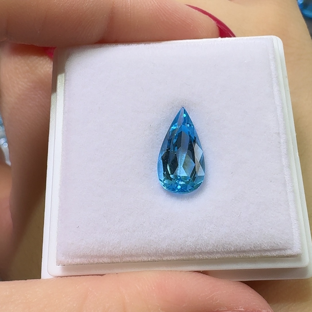 托帕石裸石3.5ct水滴瑞士蓝