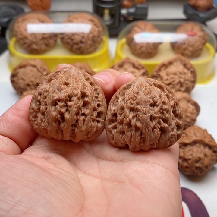 文玩核桃吊坠孙*生密纹