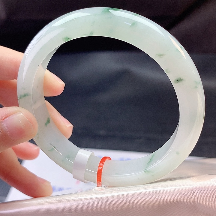 翡翠未镶嵌手镯55圈