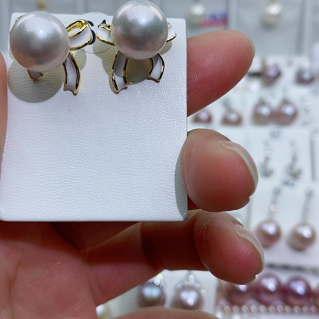 淡水珍珠银S925镶嵌吊坠(赠链)