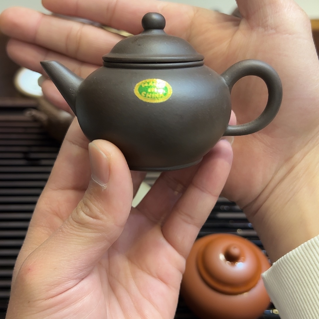 紫砂茶壶，*一厂绿标黑铁砂水平