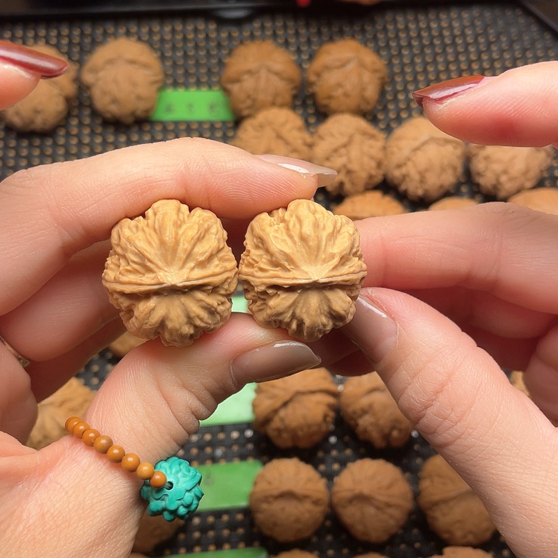 文玩核桃吊坠27尺全品粗筋元宝0004