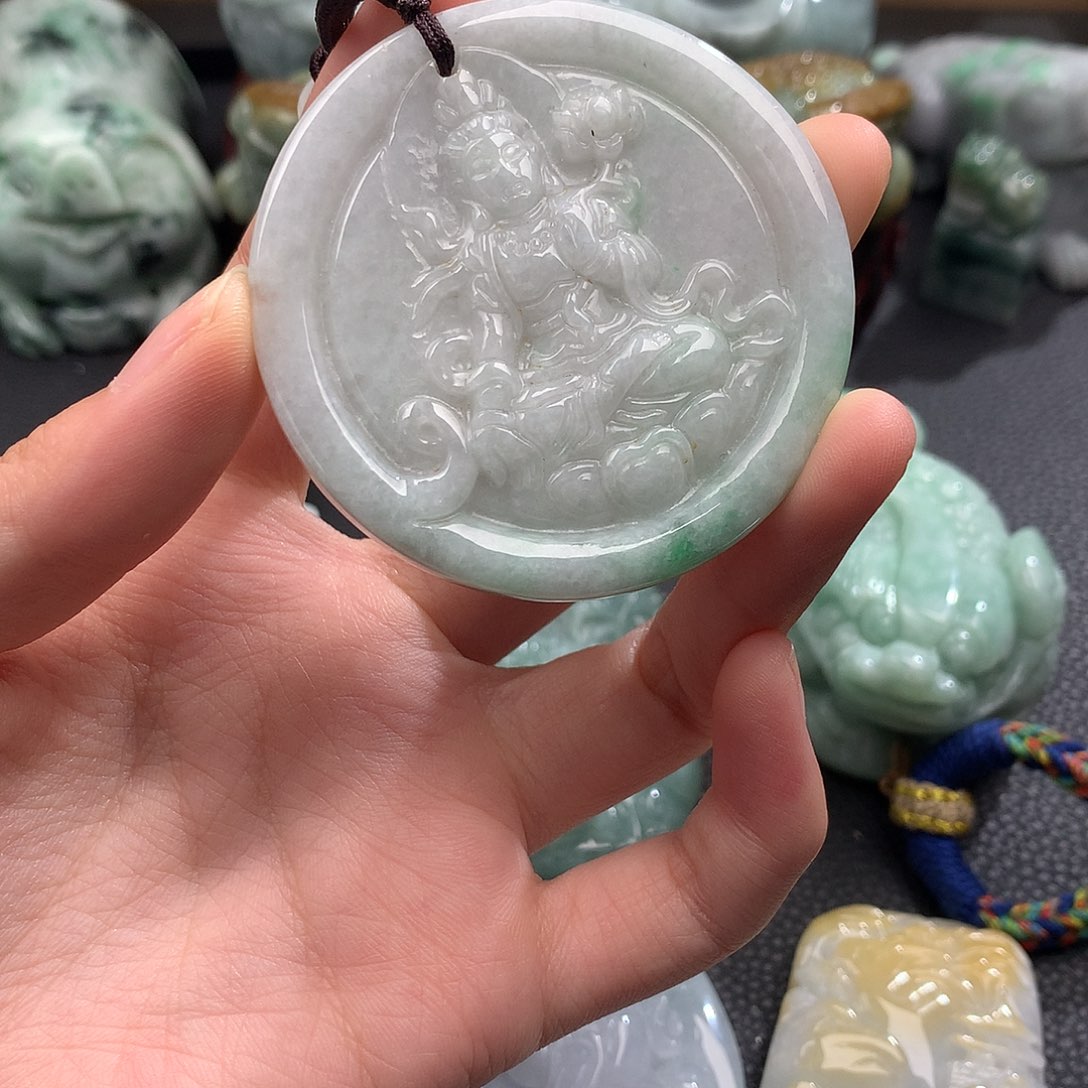 吊坠(不含链)未镶嵌翡翠