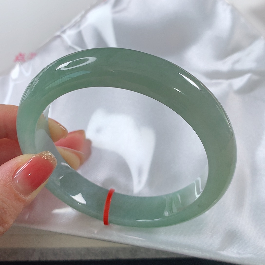 翡翠手镯未镶嵌 正圈①⑤①