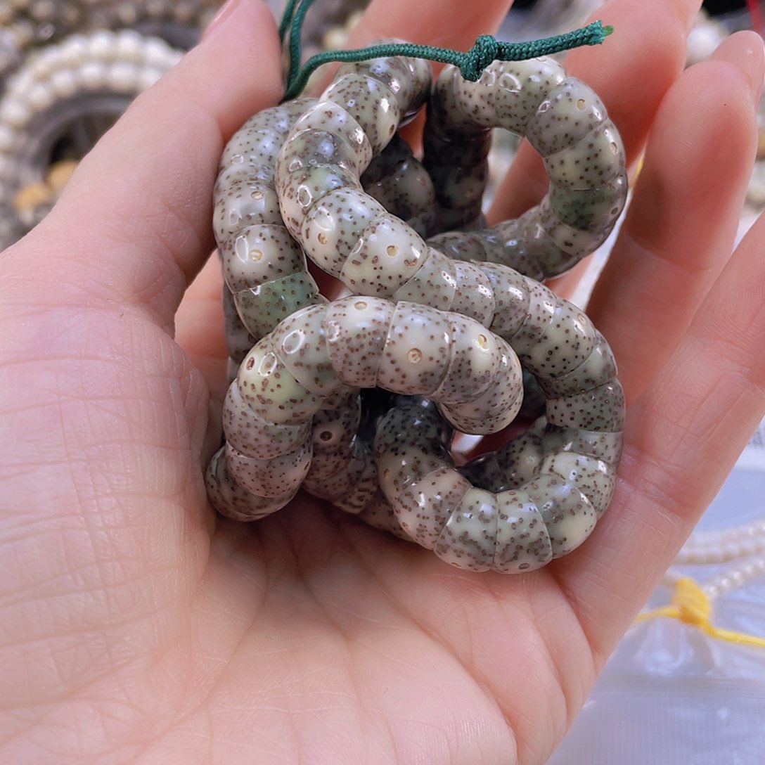 星月菩提吊坠老*帽石玉料大肠10