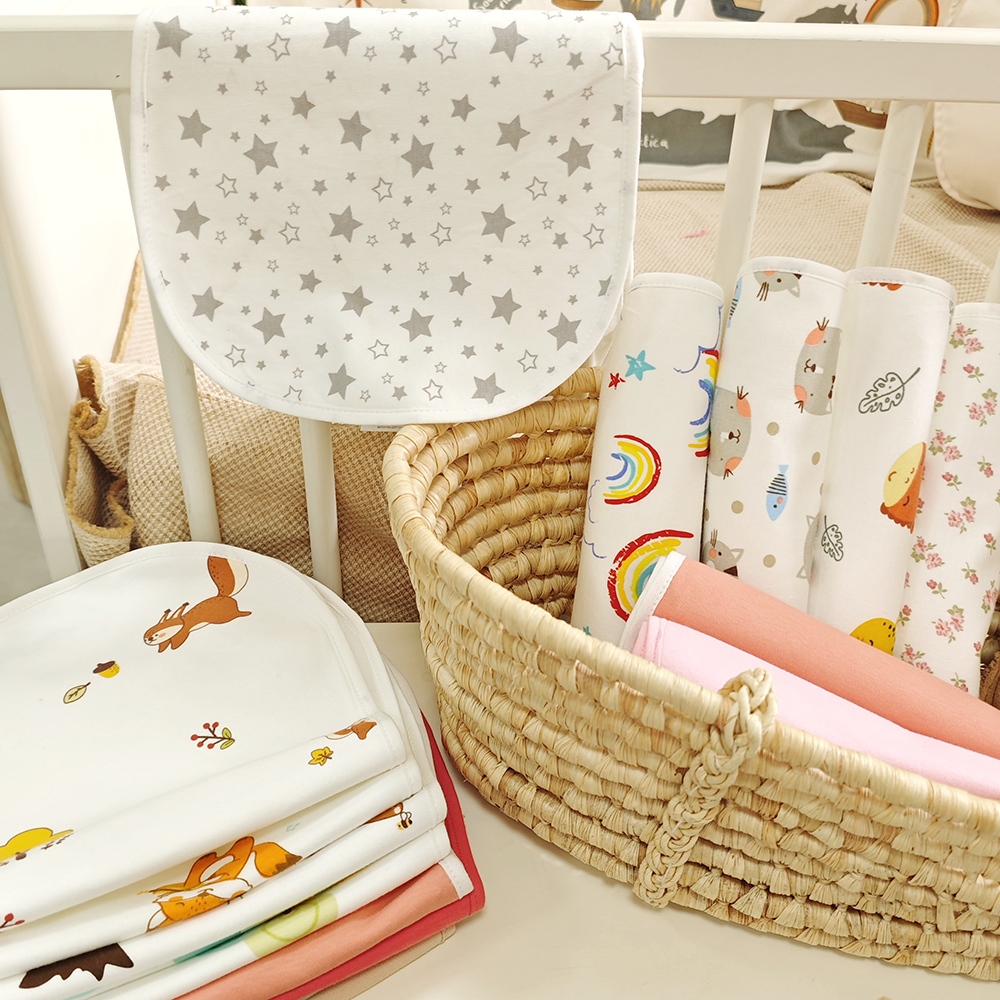 花色随机发A类婴儿全棉围兜围嘴婴儿用品宝宝防吐奶拍嗝巾喂奶巾