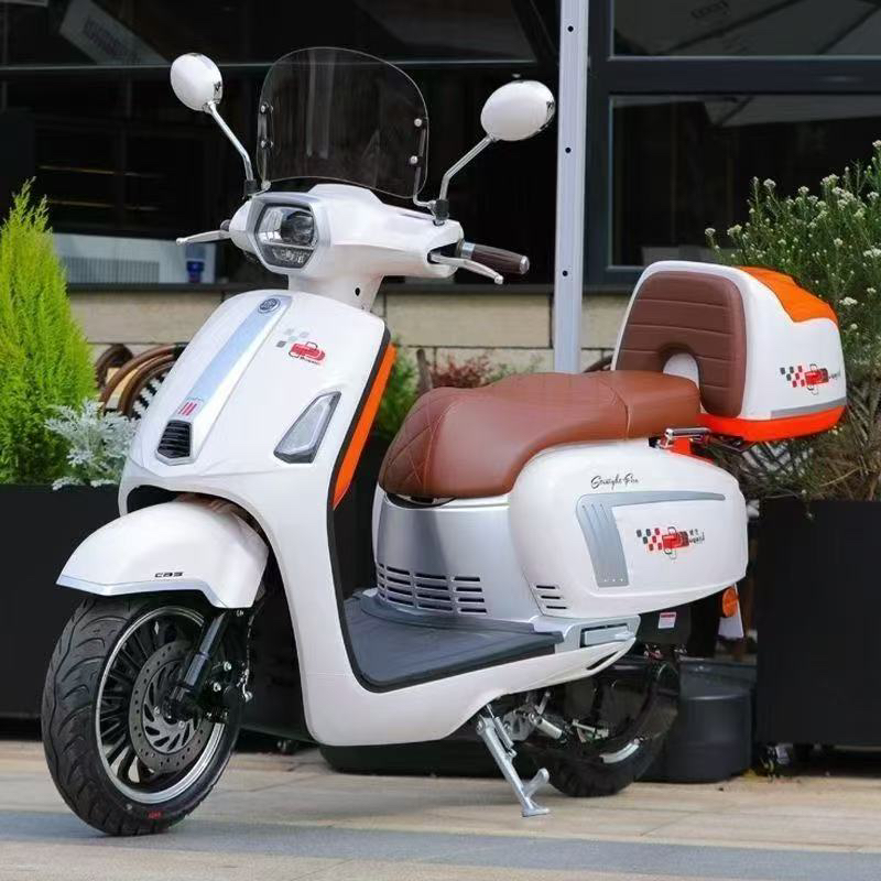 嘉陵工业摩托车布加迪125cc嘉鹏踏板摩托车国四电喷可上牌