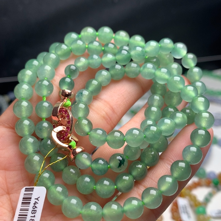 翡翠手镯未镶嵌卡