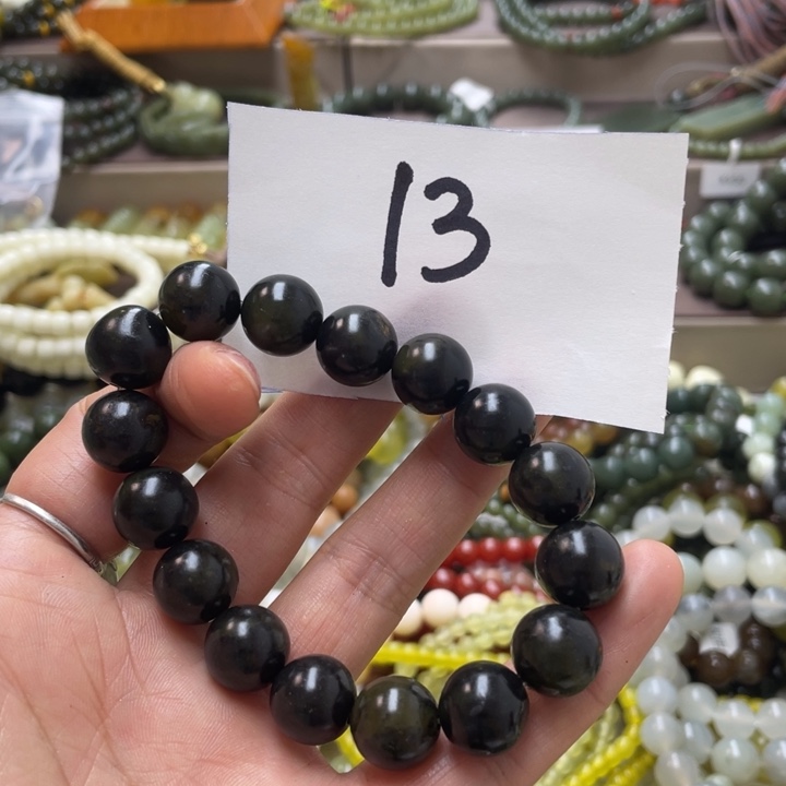 未镶嵌蛇纹石玉手链