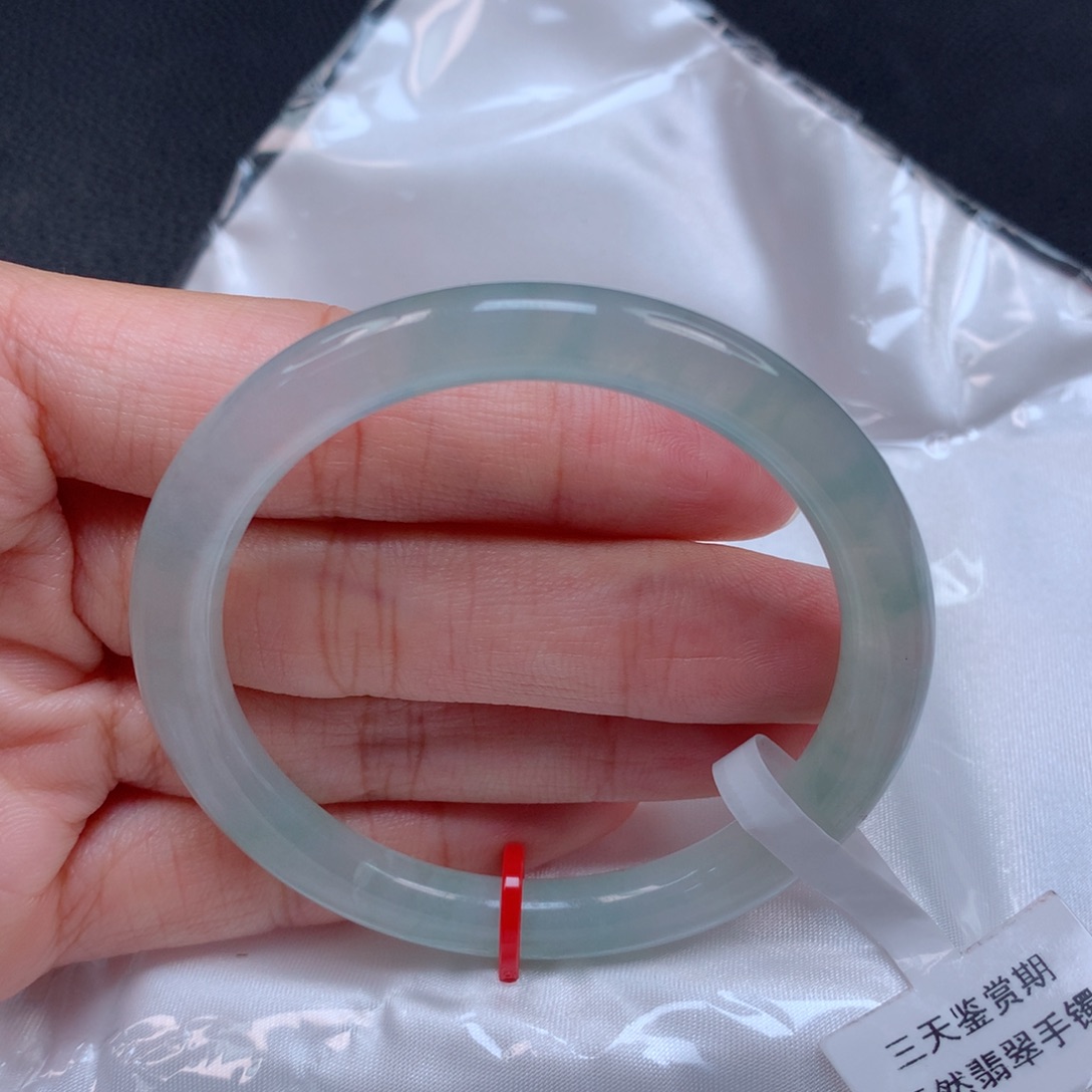 翡翠手镯未镶嵌天然