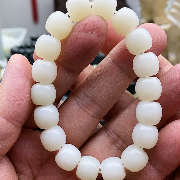 【闪购商品】未镶嵌手链和田玉12米达