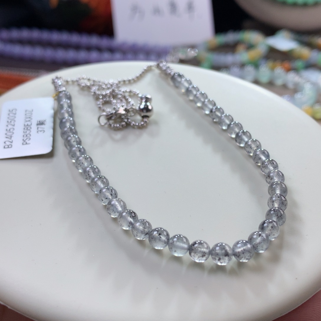 翡翠颈饰未镶嵌翡翠黑冰卡4.6+