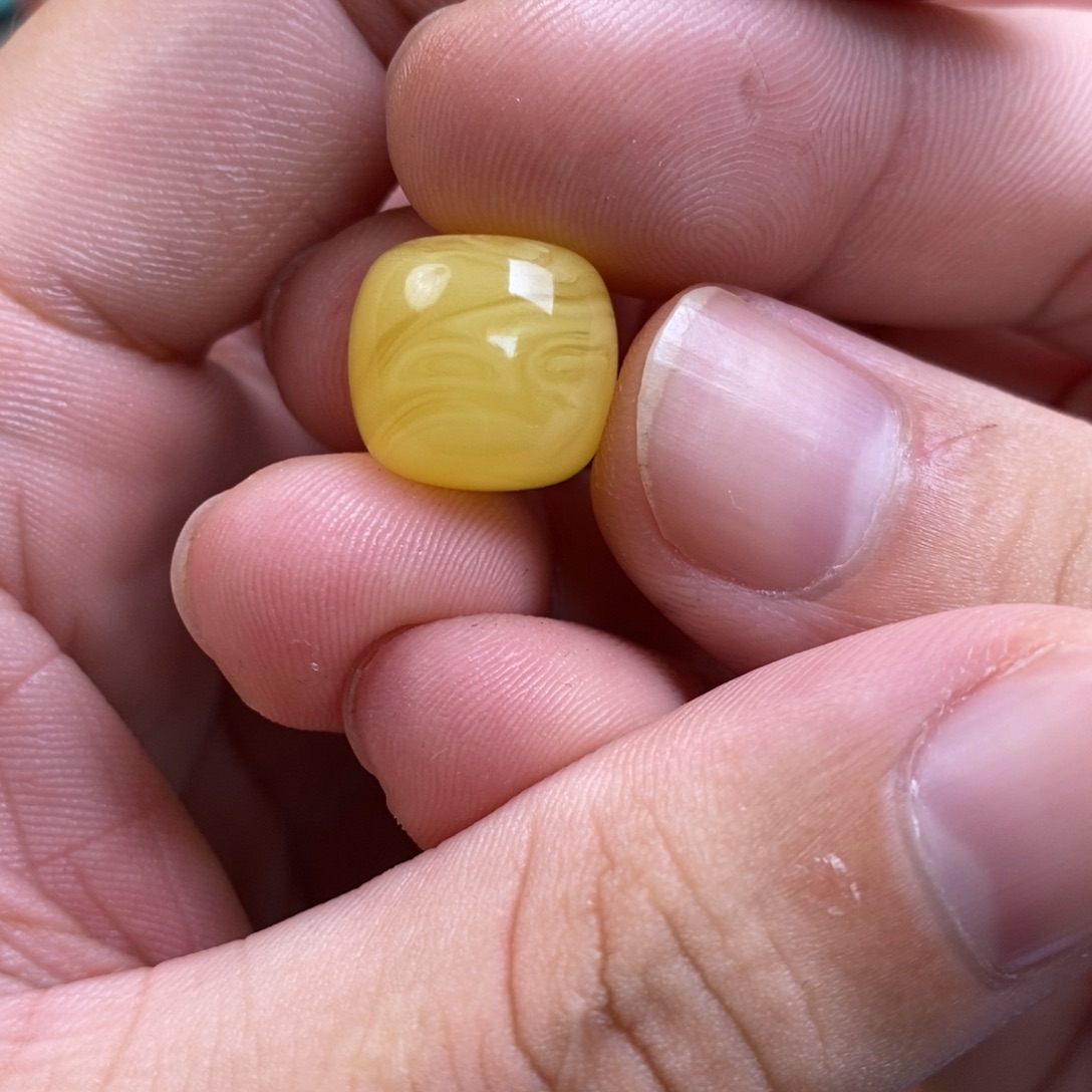 琦****裸石蜜蜡未镶嵌配饰