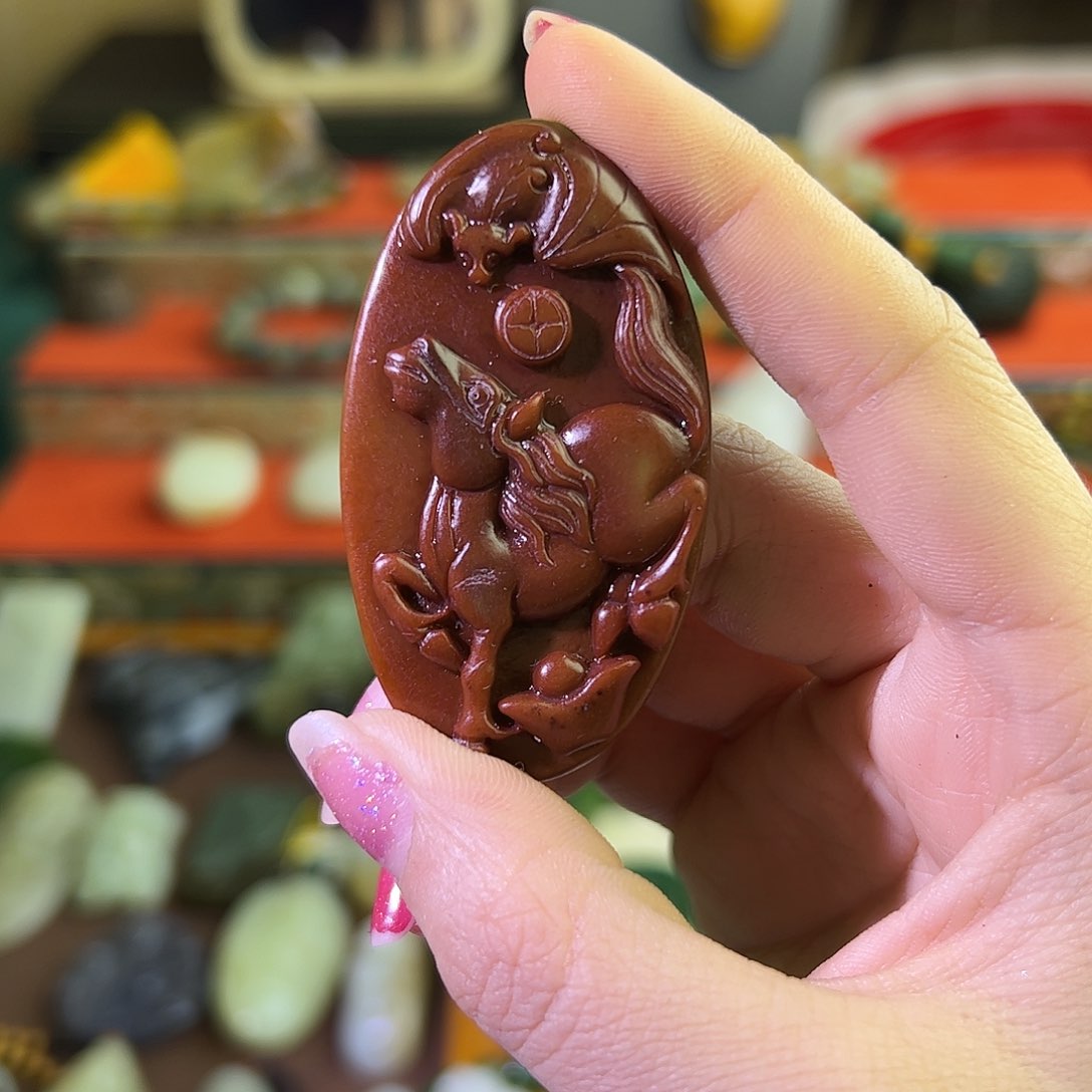 和田玉颈饰未镶嵌钢*侠