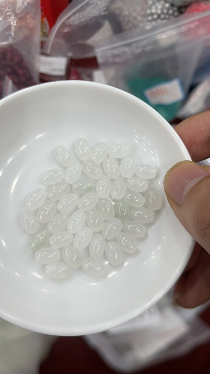 天然和田玉白玉小米珠A477  30个