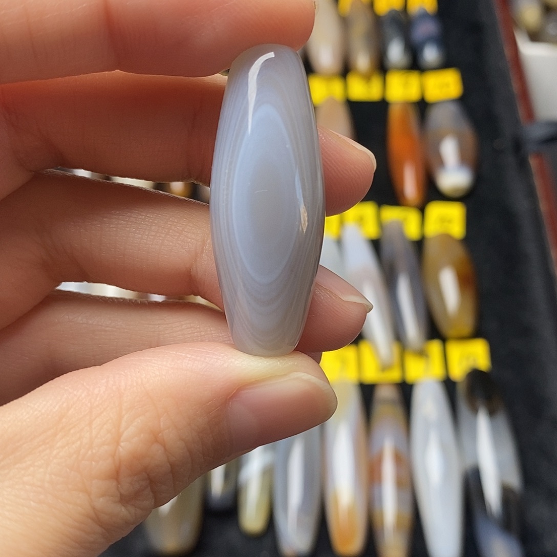 酒***仙玛瑙/玉髓未镶嵌颈饰