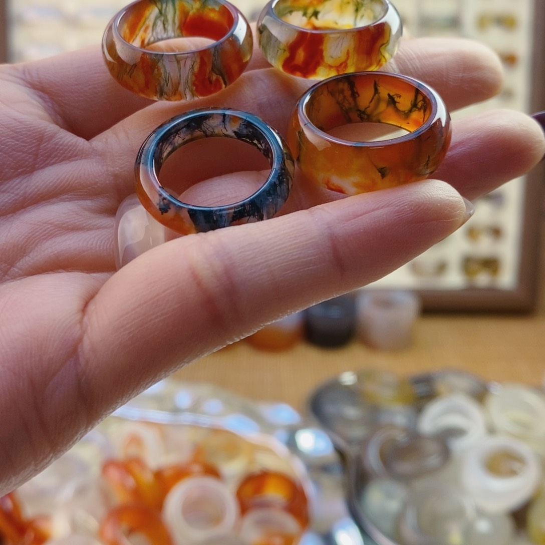 玛瑙/玉髓戒指未镶嵌予***行