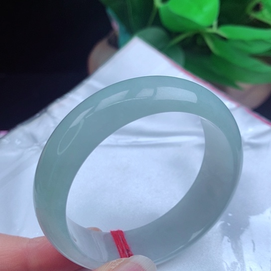 翡翠手镯未镶嵌       正圈53 冰蓝 大轮胎