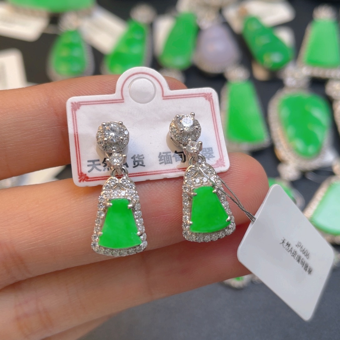 颈饰银S925镶嵌翡翠