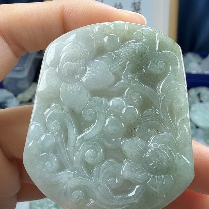 翡翠未镶嵌颈饰翡翠