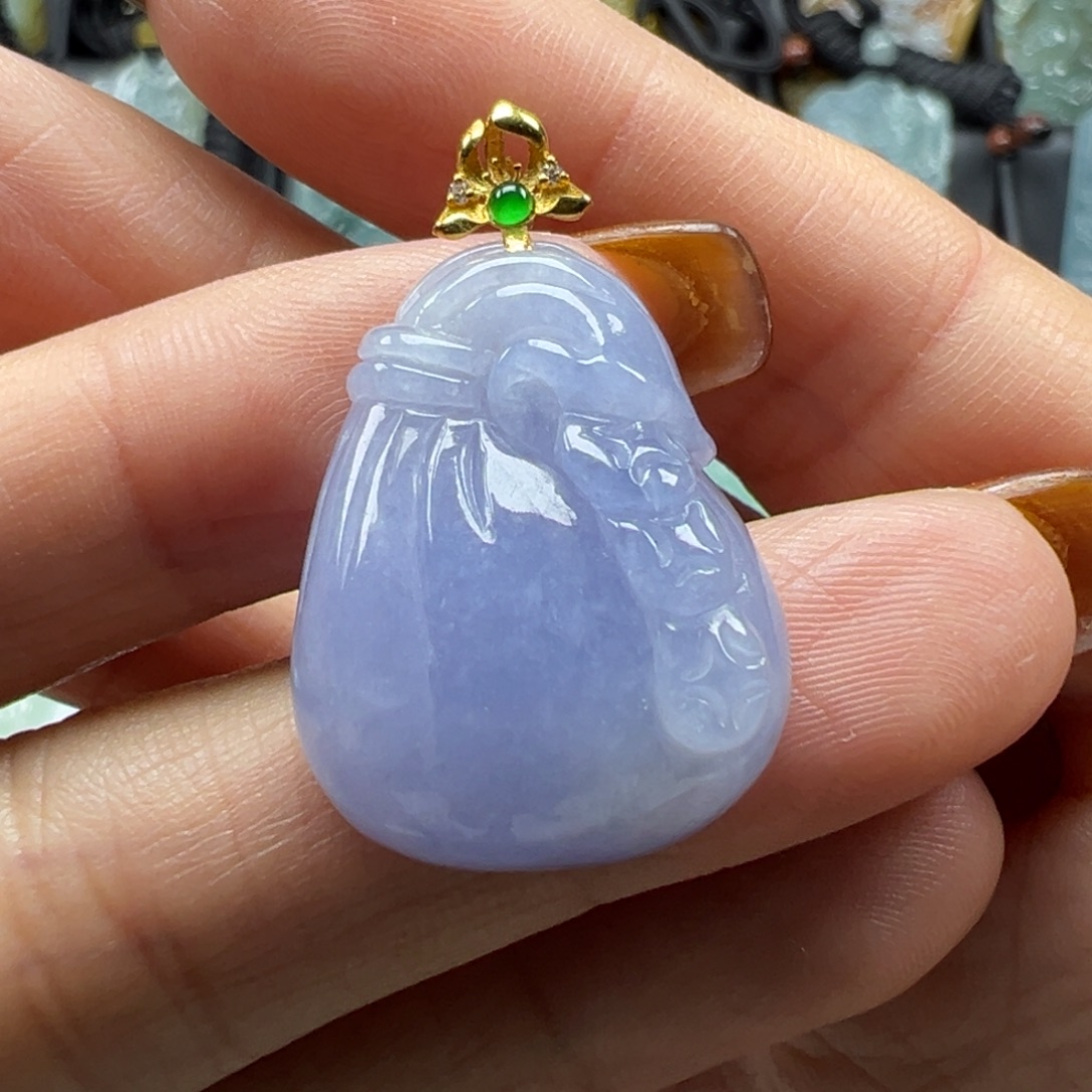 翡翠18K金镶嵌颈饰钱袋