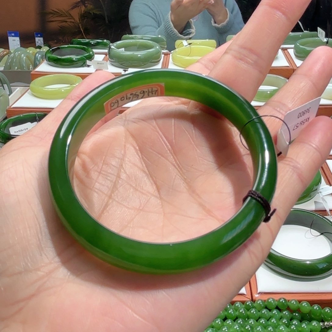 和田玉（碧玉）手镯未镶嵌