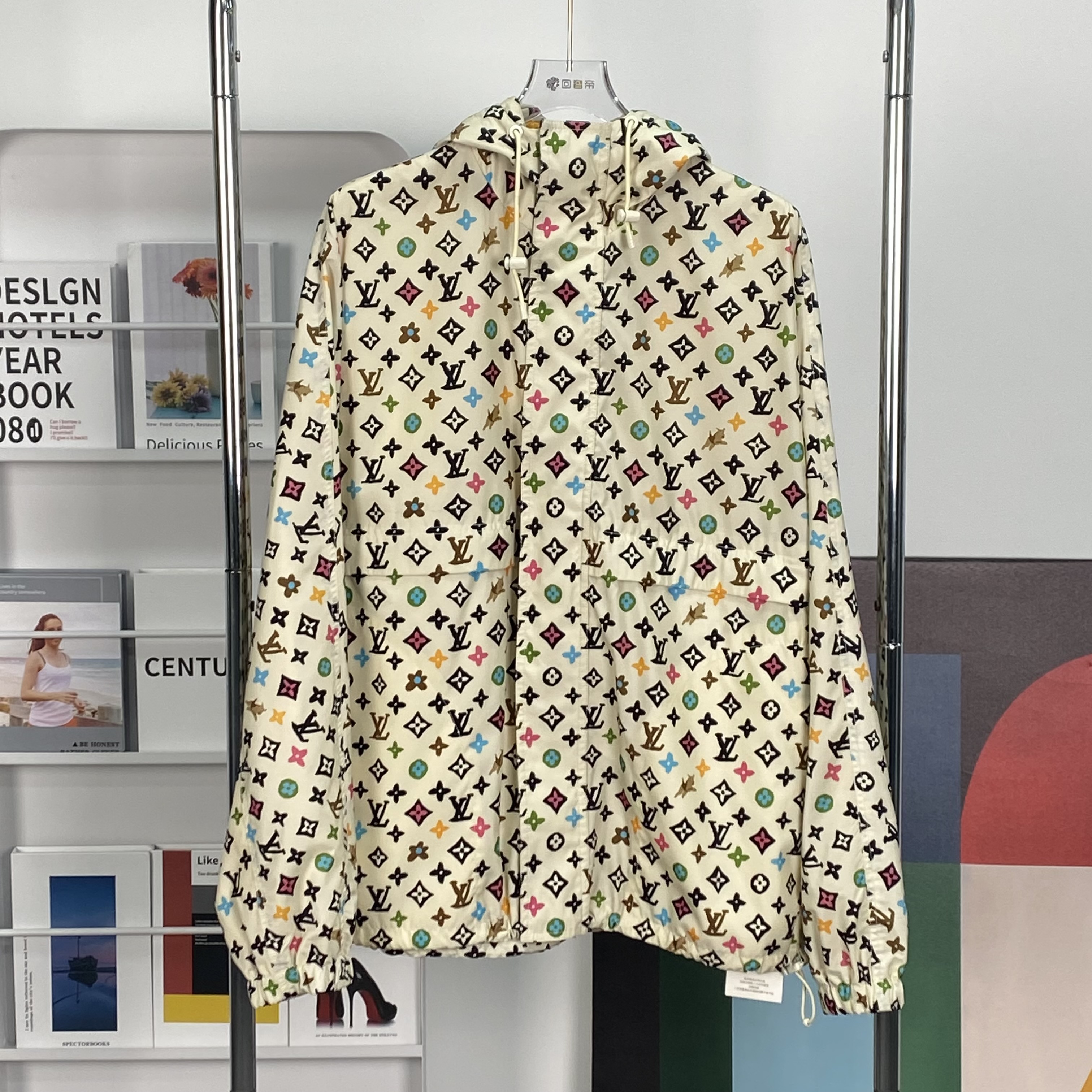 全新未使用 LouisVuitton/路易威登 50/24新款tyle/28000/SN4404