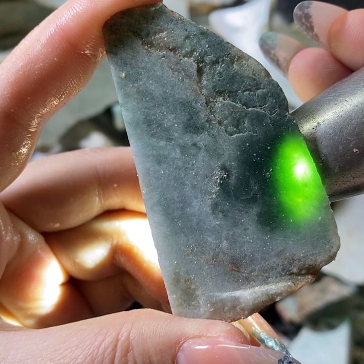 翡翠未镶嵌颈饰天然翡翠