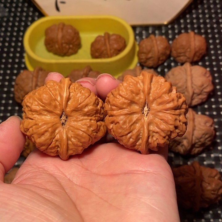 把件文玩核桃细腰超大腿鱼籽纹肌肉蛙