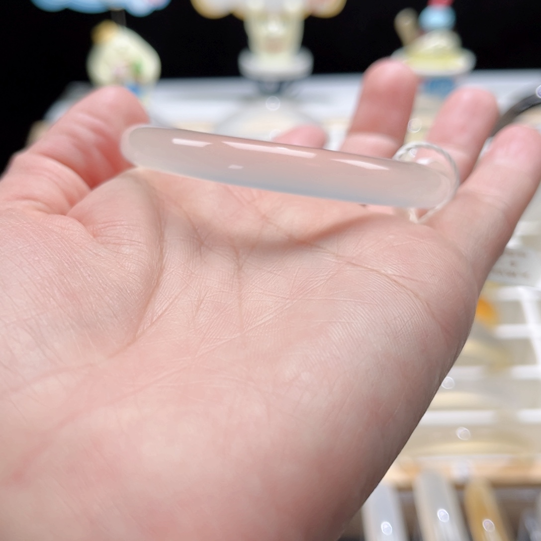 玛瑙/玉髓手镯未镶嵌6102