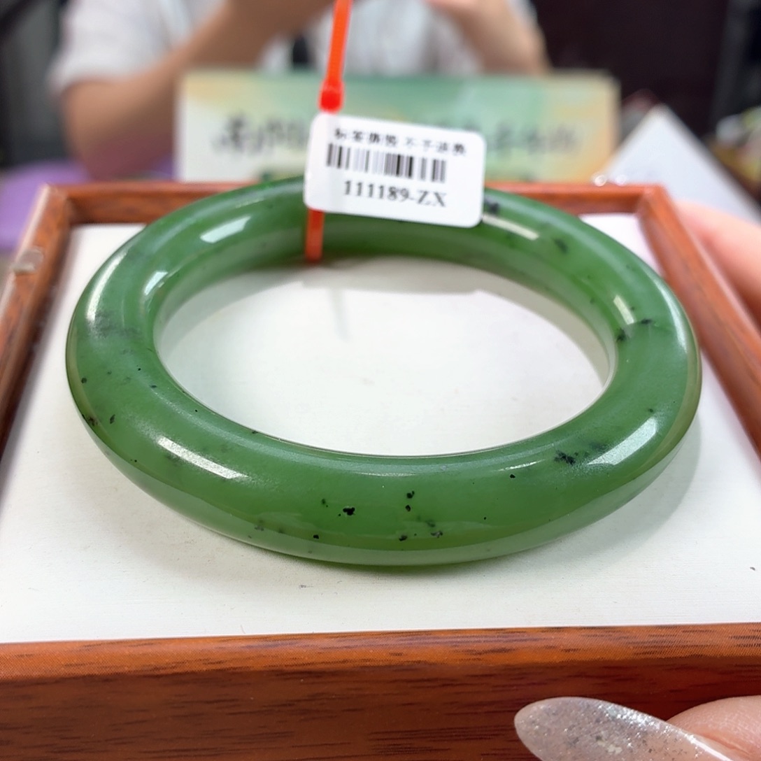 和田玉手镯未镶嵌17。 54/55