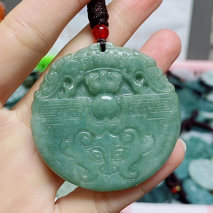 翡翠颈饰未镶嵌纯天然